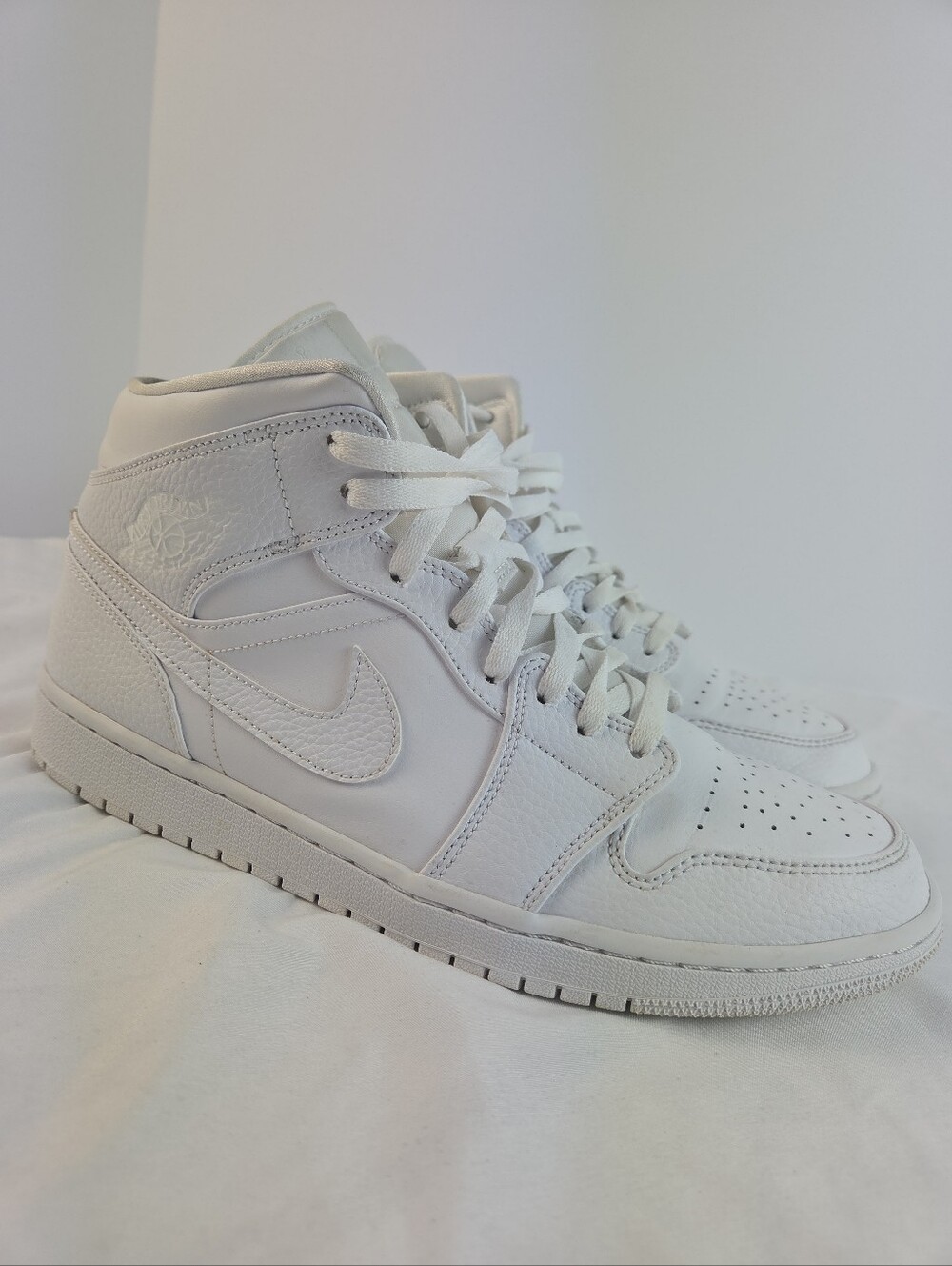 Nike Air Jordan 1 Mid Tripple White Men's Size 11.5 Sneakers